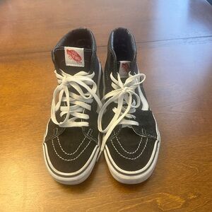 Vans Black & White Sk8-Hi Classic High-Top Sneakers